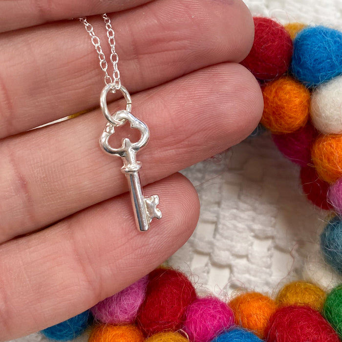 Florence Mini Key Necklace | The Giving Keys