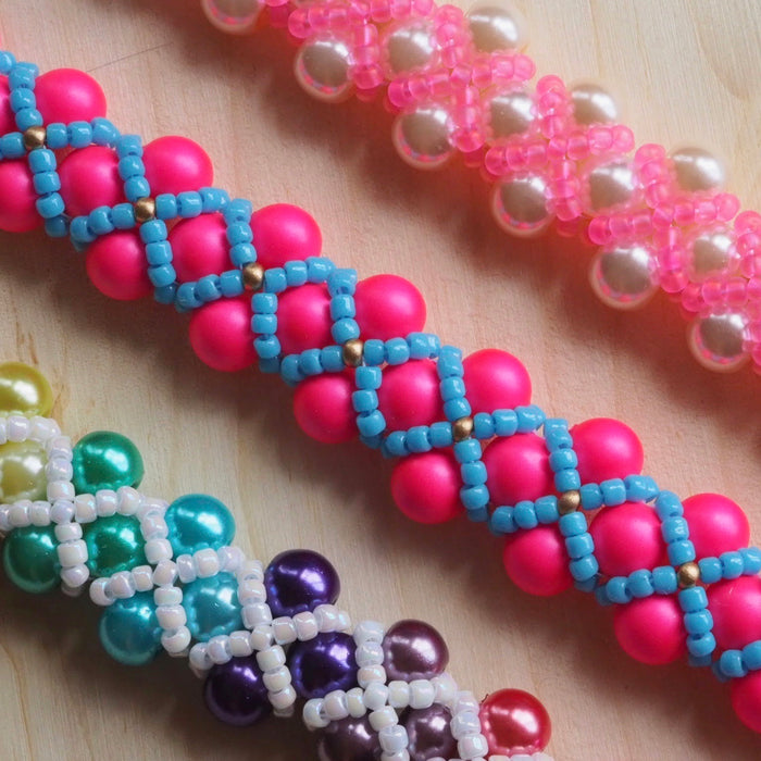 Making Beaded Friendship Bracelets - Amy Littleson