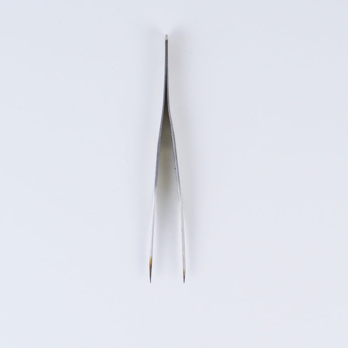 Tweezers